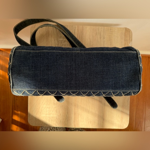 Vera Bradley Stylish Denim Shoulder Bag - Picture 6 of 14